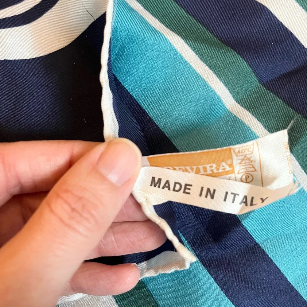 Vintage Italian Scarf - Picture 2 of 3